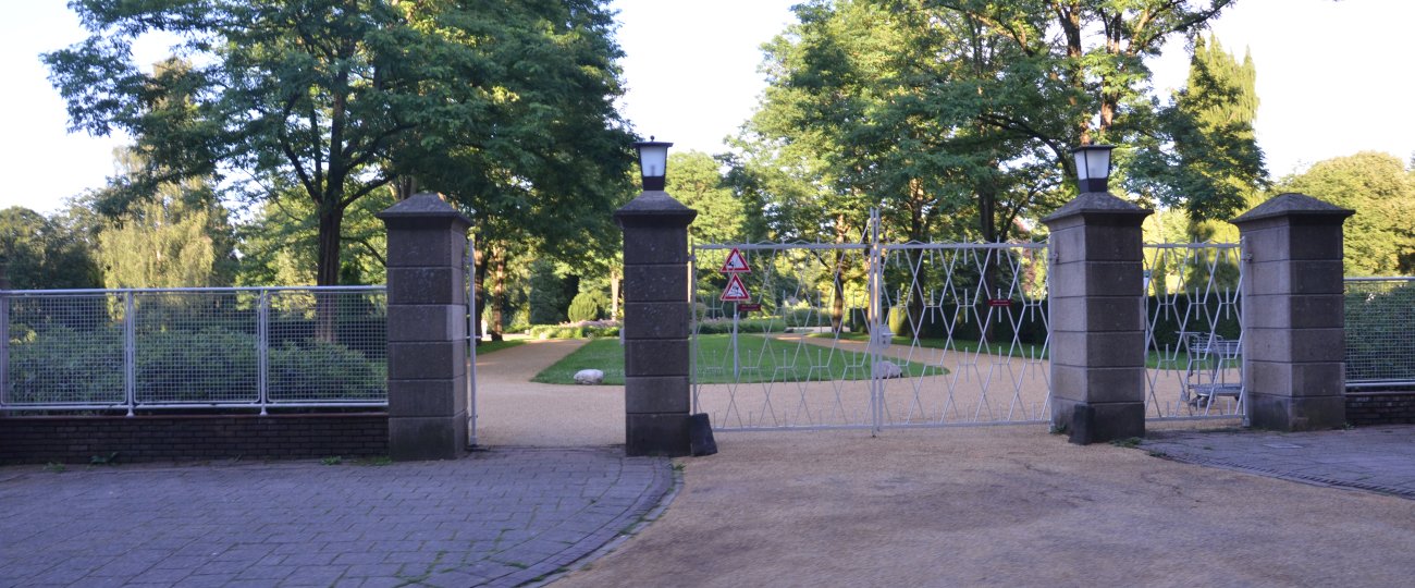 Arnhem Moscowa General Cemetery Entrance