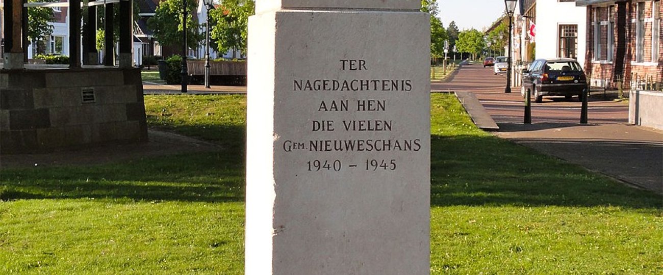 bad-nieuweschans-war-monument-01