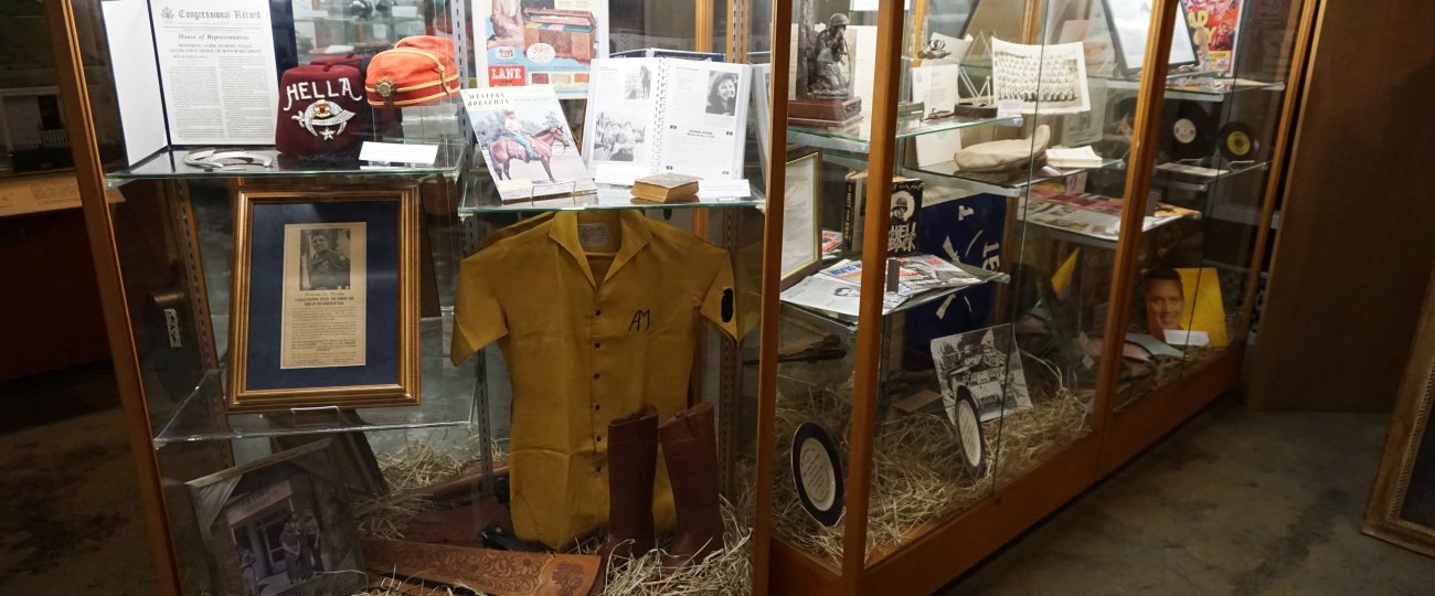 audie-murphy-american-cotton-museum-display
