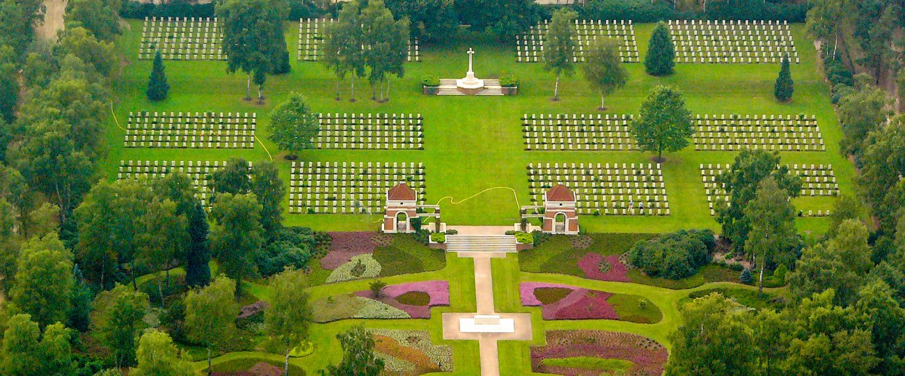 holten-canadian-war-cemetery-2
