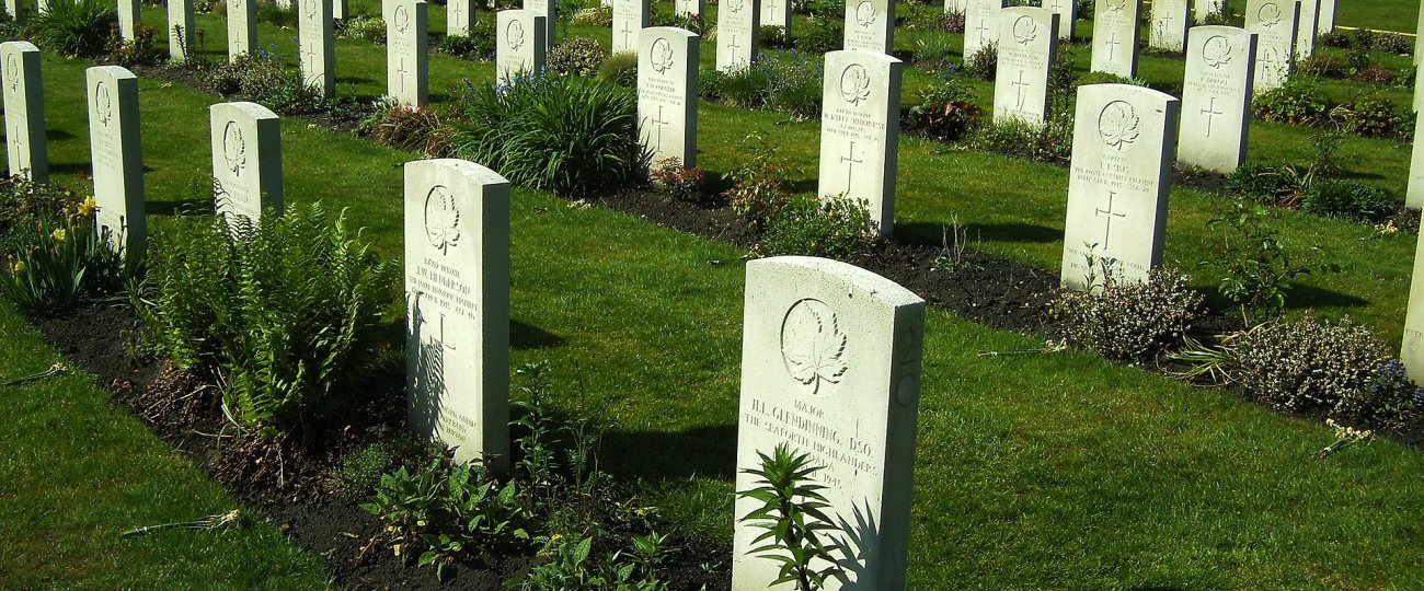 holten-canadian-war-cemetery-4