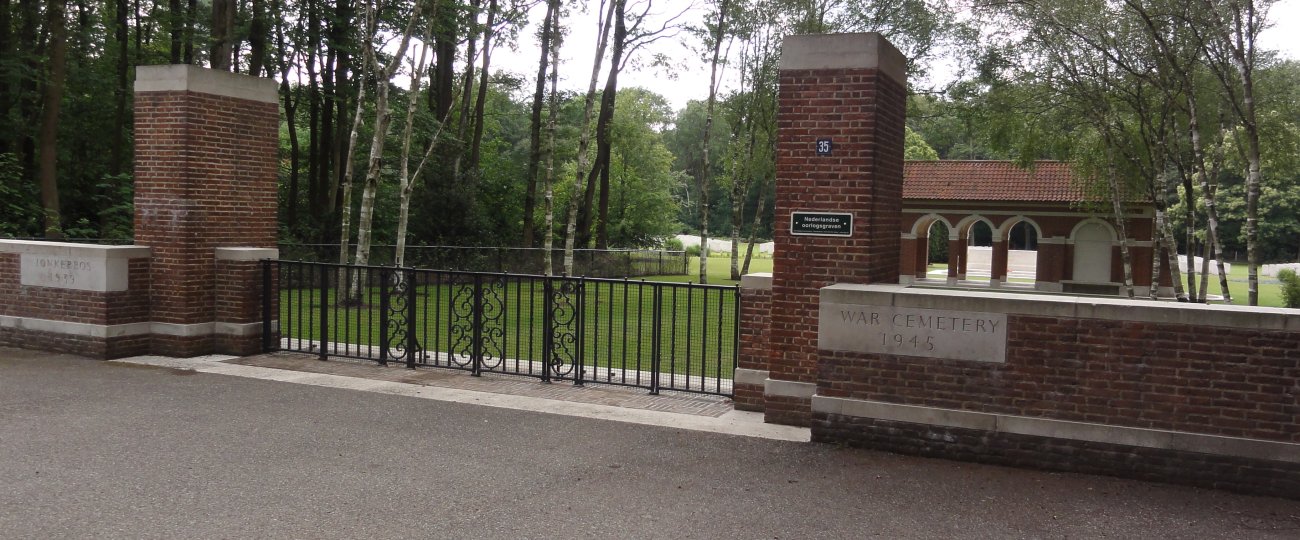 jonkerbos-war-cemetery-nijmegen-02