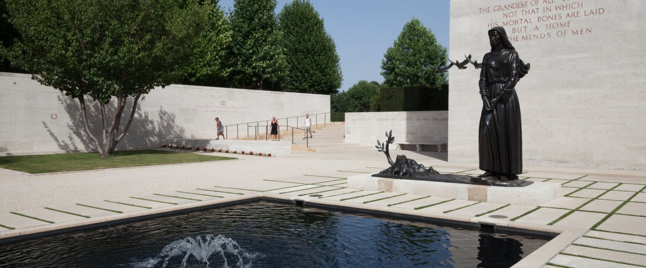 netherlands-american-cemetery-02