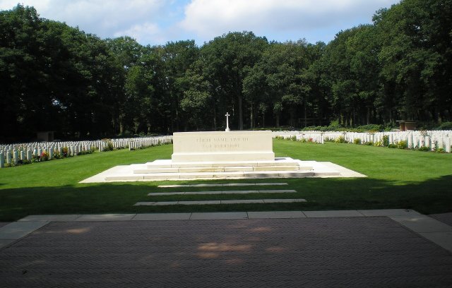 Airborne War Cemetery Oosterbeek 