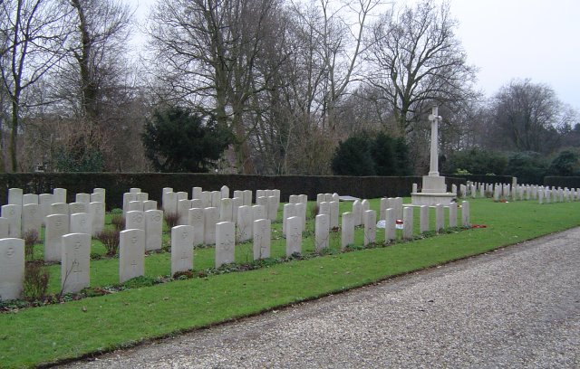 Amsterdam new east cemetery war graves