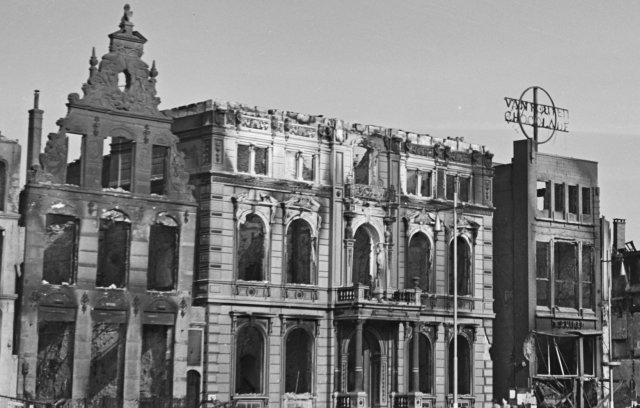 Destroyed buildings on the east side of the Grote Markt in Groningen. The city center was heavily damaged during the fighting on April 16, 1945.