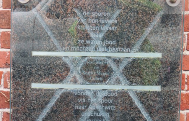 jozef-and-regina-memorial-plaque-bedum-01