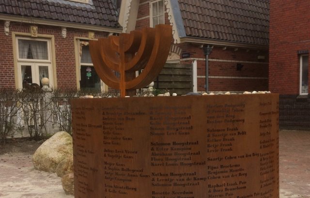 light-of-the-sea-memorial-memorial-02