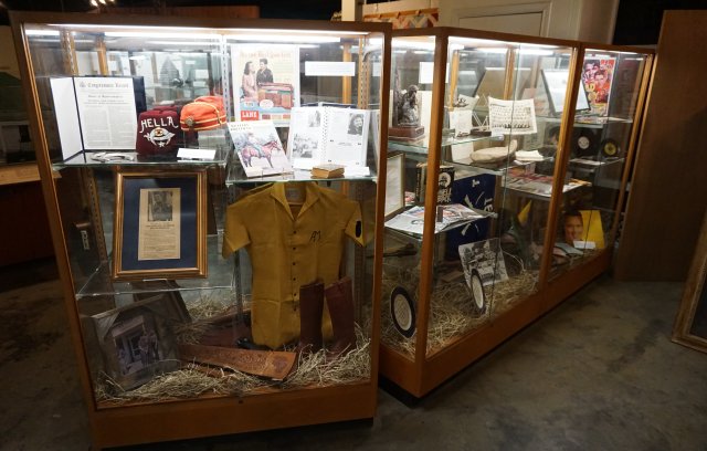 audie-murphy-american-cotton-museum-display