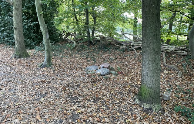 Memorial stones for Gerrit Boekhoven, Diny Aikema, and Anda Kerkhoven in Glimmen.