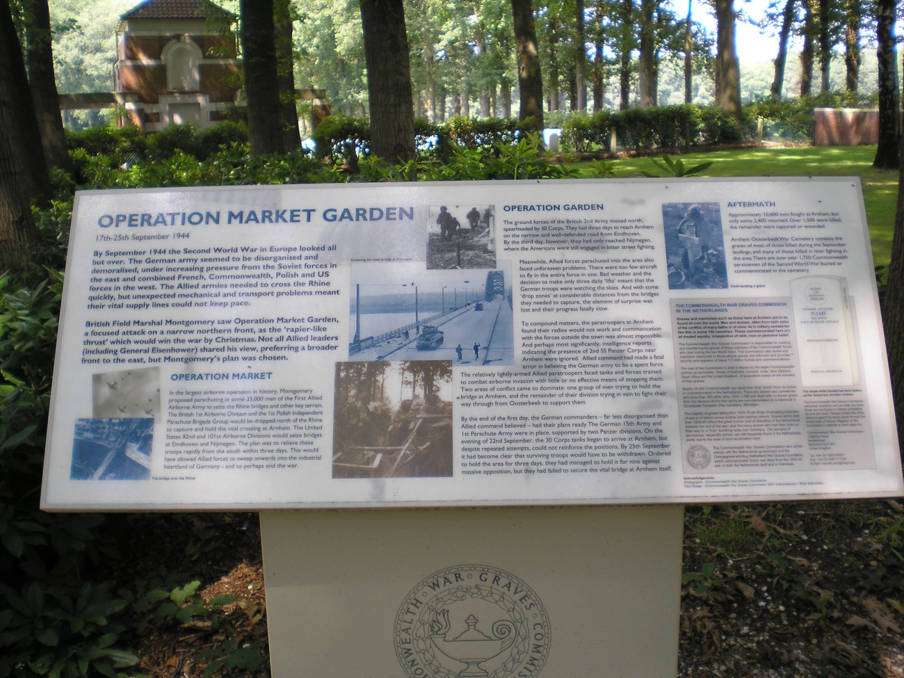 Airborne War Cemetery Oosterbeek 