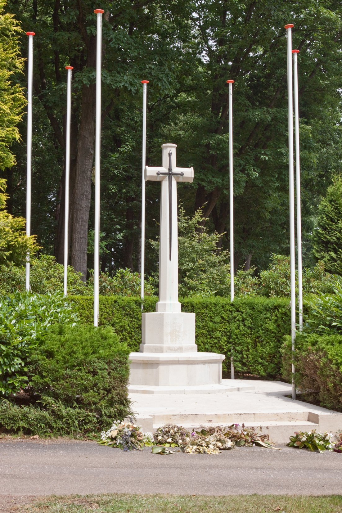 Apeldoorn (Ugchelen-Heidehof) General Cemetery Cross of Sacrifice