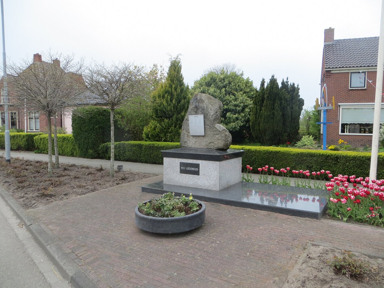wagenborgen-monument-1940-1945-01