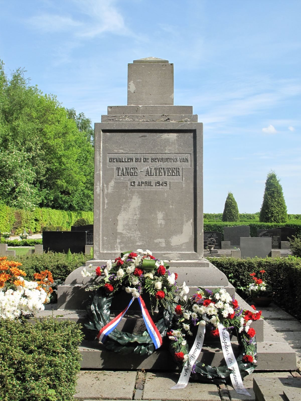 liberation-monument-alteveer-01