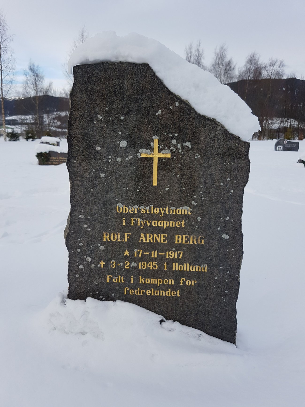 rolf-arne-berg-gravestone