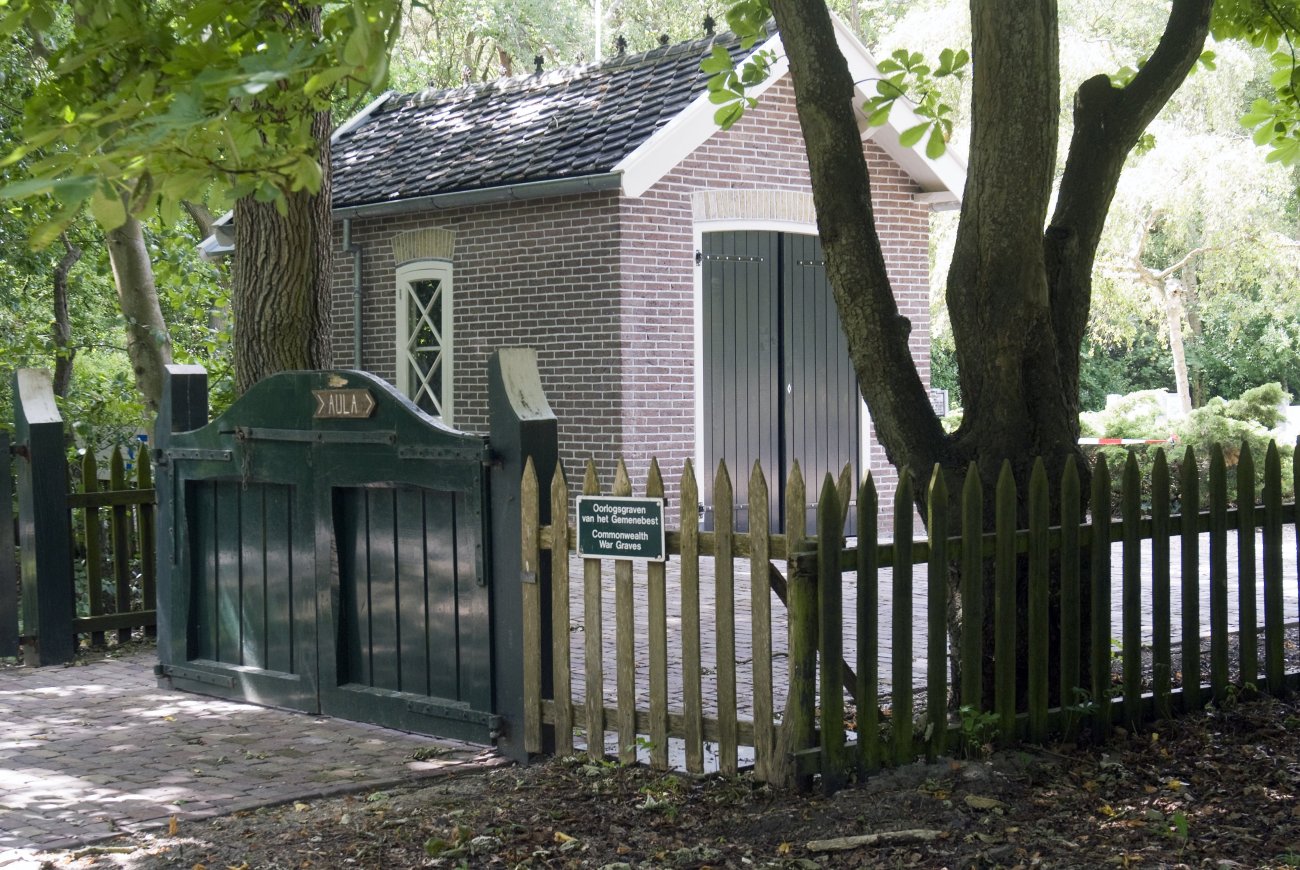 algemene-begraafplaats-schoorl-entrance