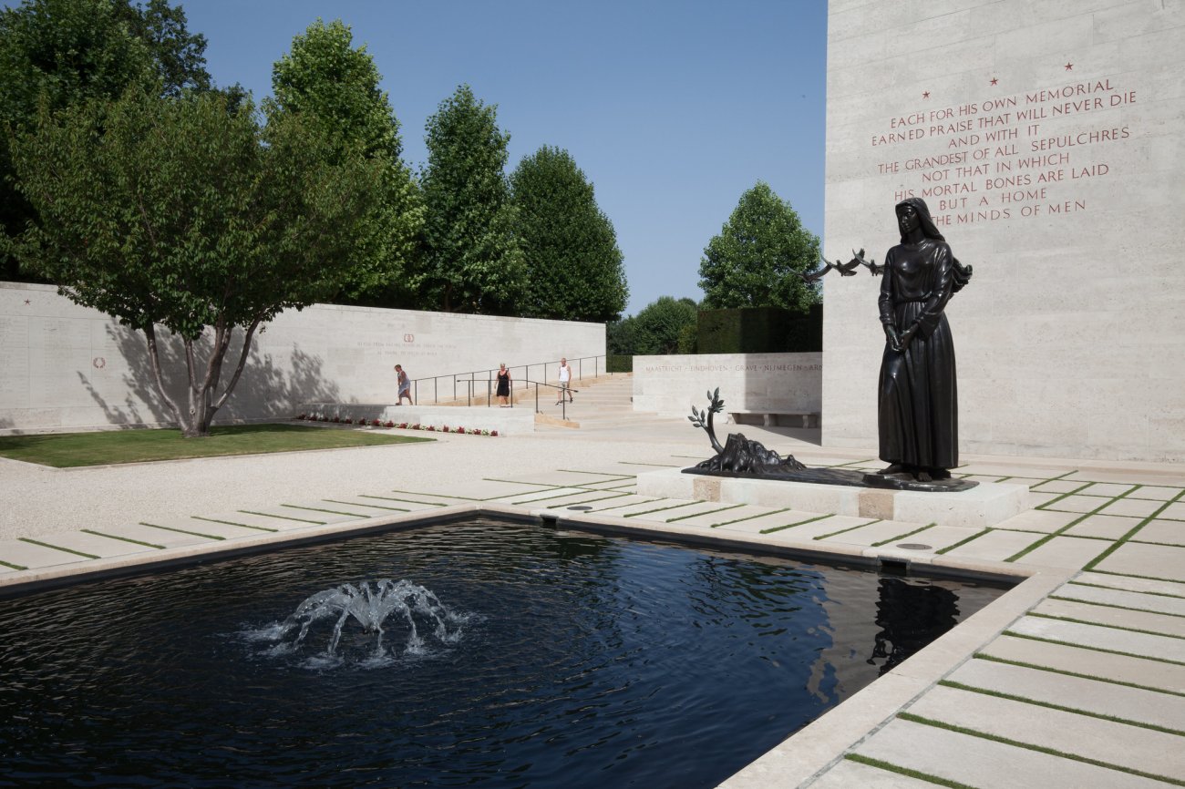 netherlands-american-cemetery-02