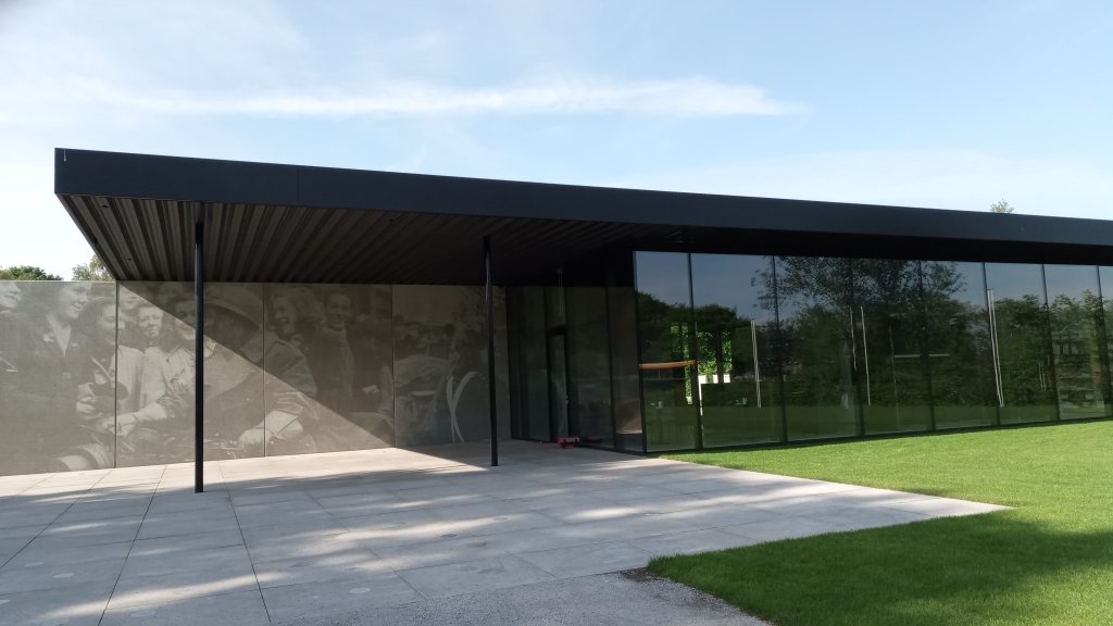 maczek-memorial-breda-01